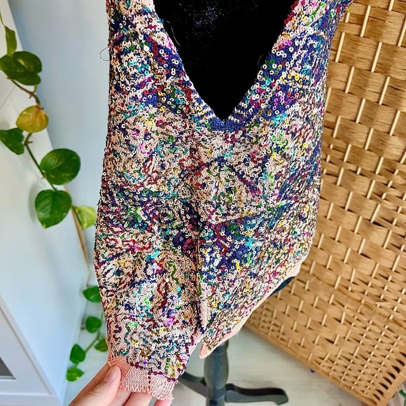 NWT Free People TWILIGHT ROSE COMBO Sequin Scalloped Cropped Top - Picture 7 of 12